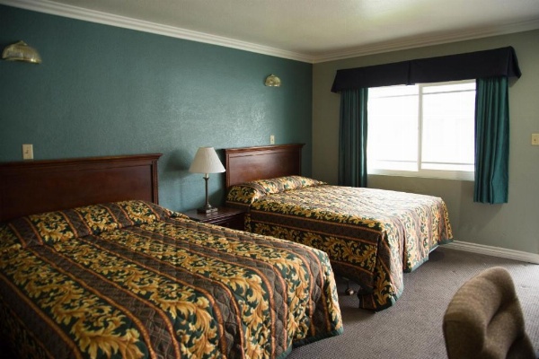 Sahara Motel image 12
